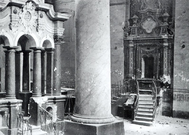 The Great Synagogue in the Vilnius ghetto, which had been desecrated